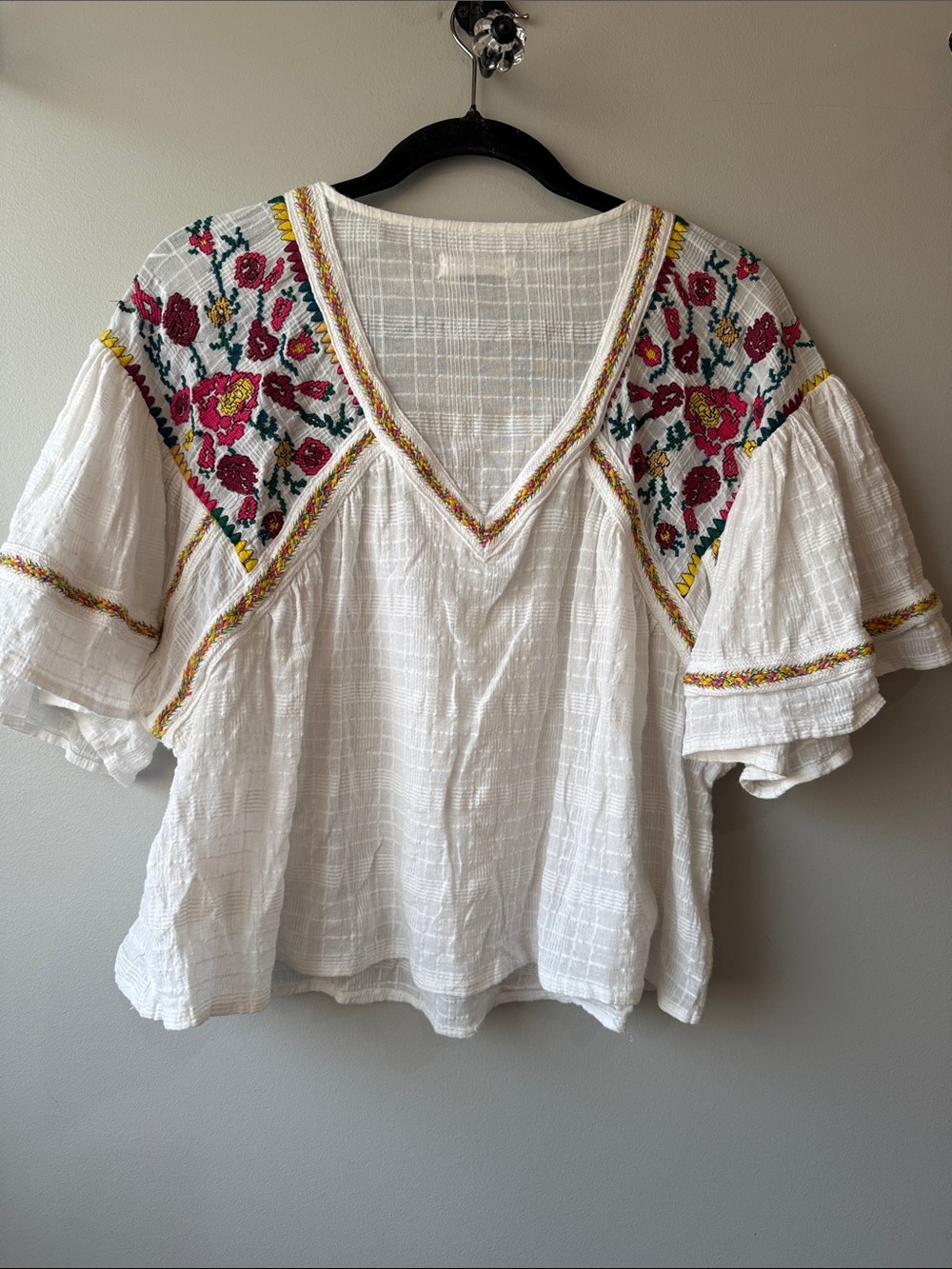 Pilcro and the Letterpress White Peasant Blouse Pink Floral Embroidery cotton - Picture 5 of 6